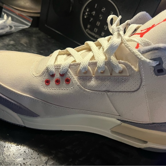 Jordan Sneakers - White and Red - Picture 2 of 10